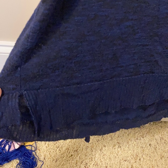 Blue Prince & Fox Long-Sleeve Top - Picture 3 of 4